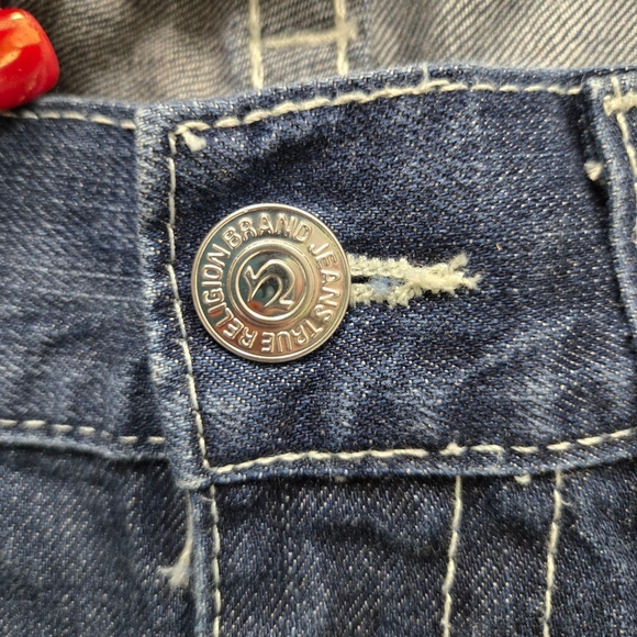 True Religion Women’s Straight Leg Jeans - Picture 6 of 11